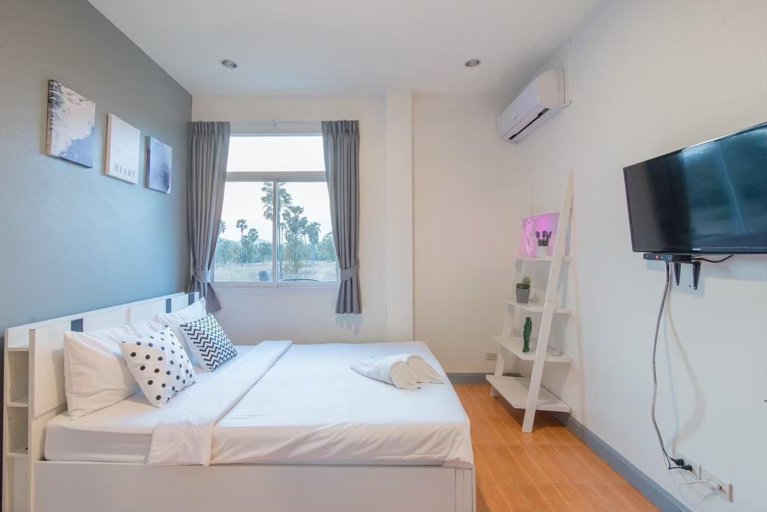 HR15046 บ้านพักติดทะเล The Sandy Beach Villa