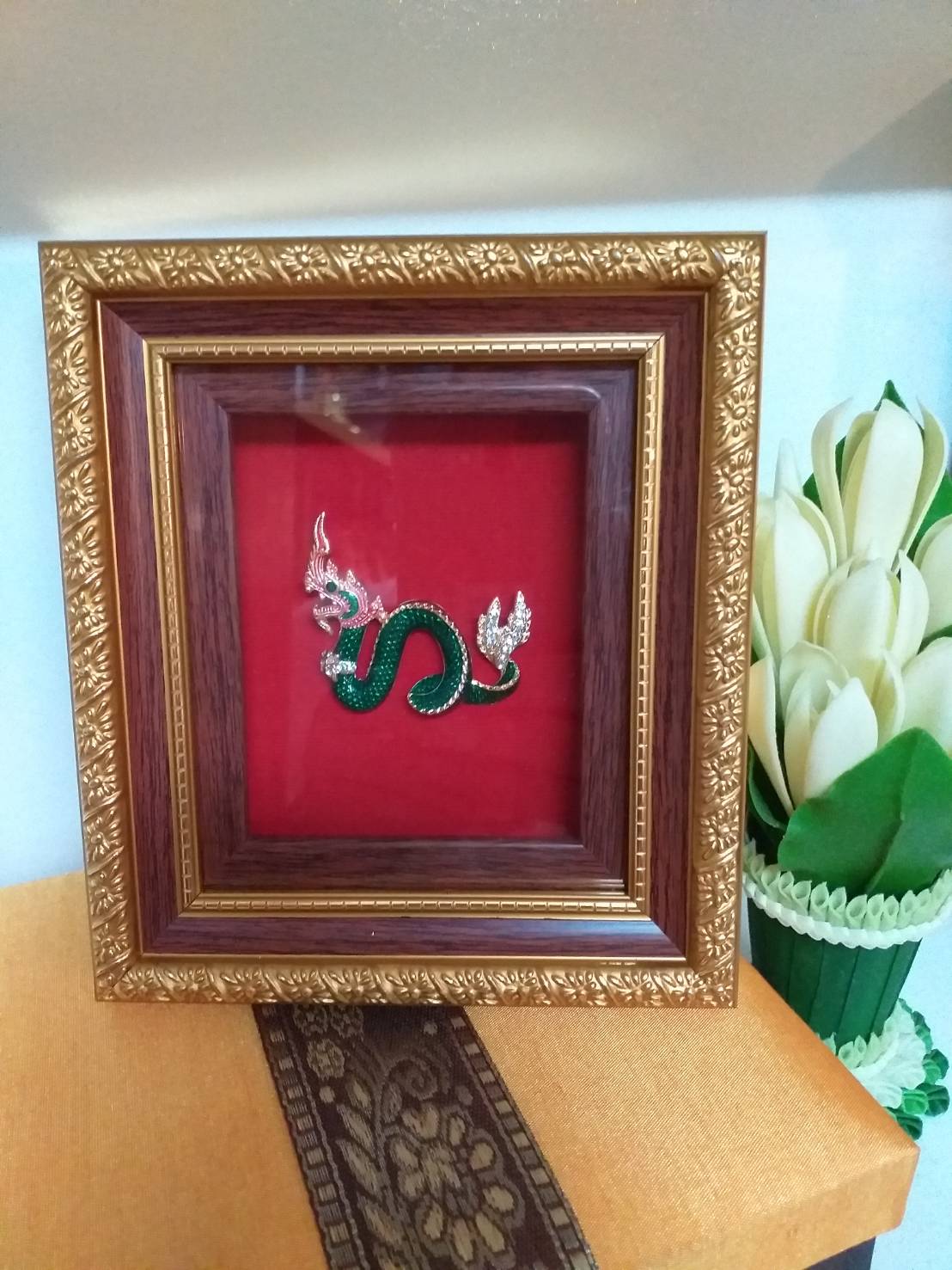 กรอบรูปโขนรามเกียรติ์ และเอกลักษณ์ไทยๆ พร้อมกล่องผ้าไหม