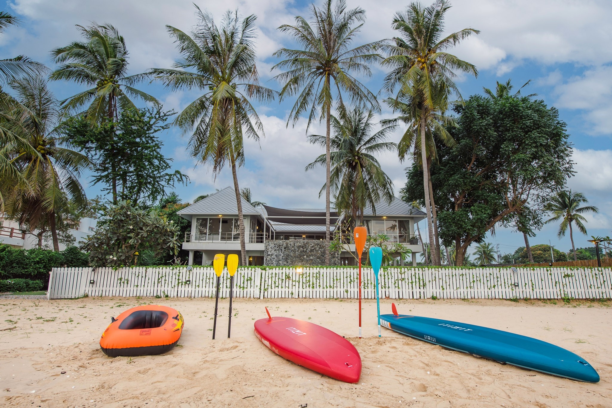 HR15044 บ้านพักติดทะเล กุยบุรี The Cozy Beach Villa