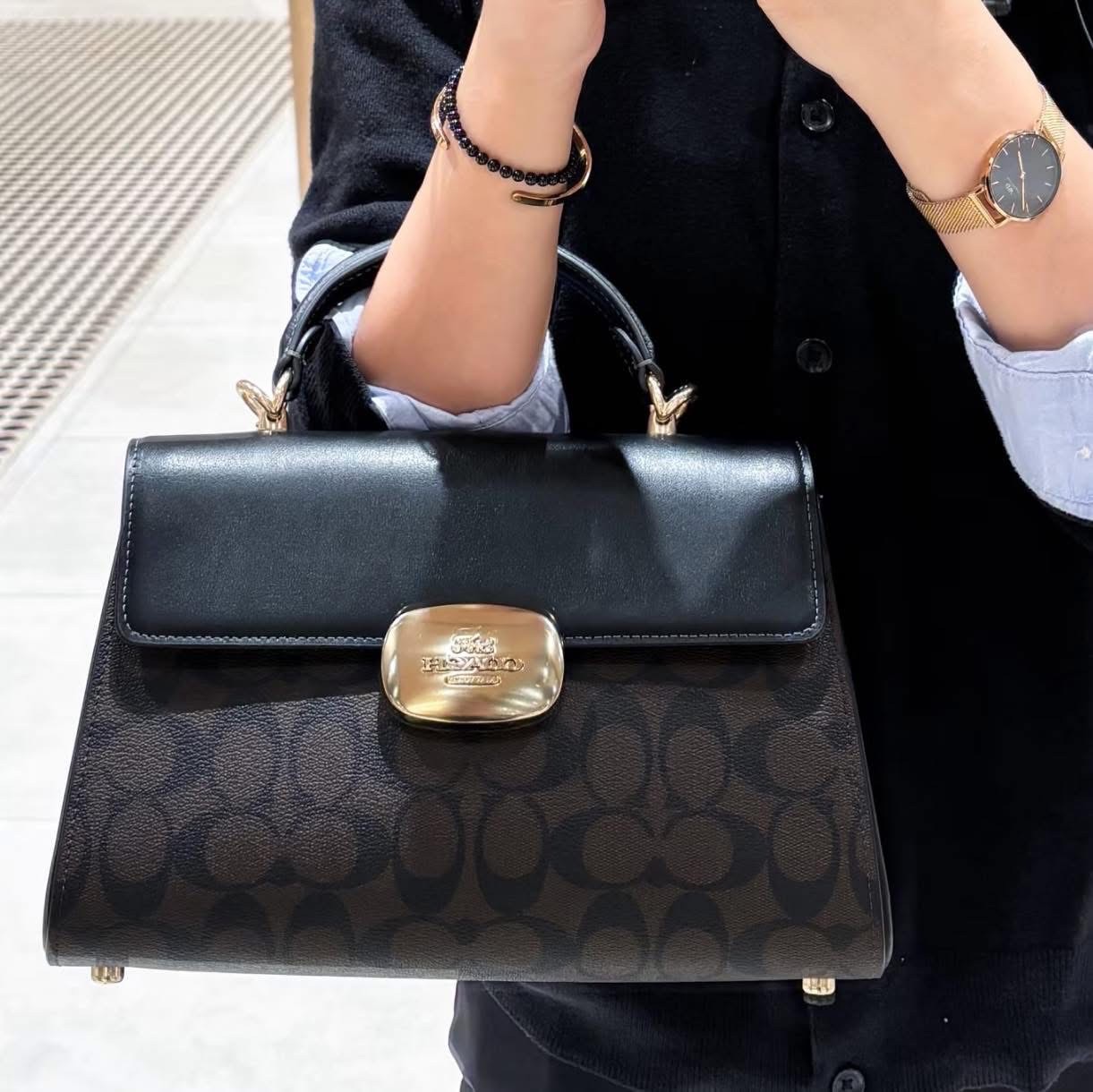 กระเป๋าสะพายข้าง Coach CW012