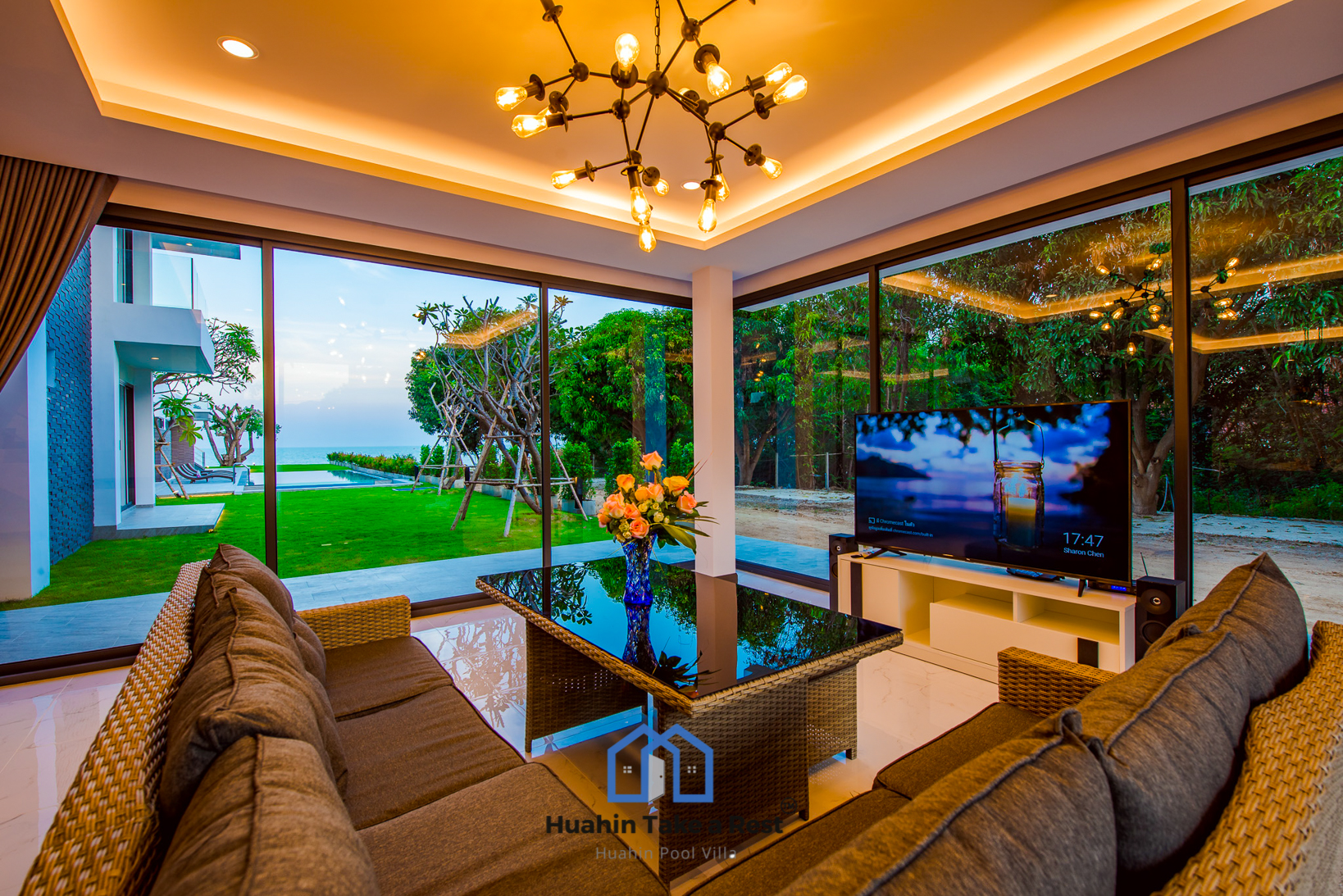 HR15039 บ้านพักติดทะเลหัวหิน The Premium Beach Villa Hua Hin