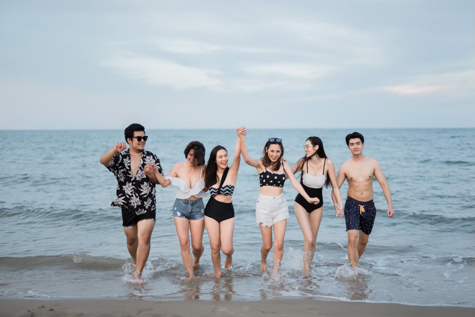 HR15045 บ้านพักติดทะเล The Moon Beach Villa