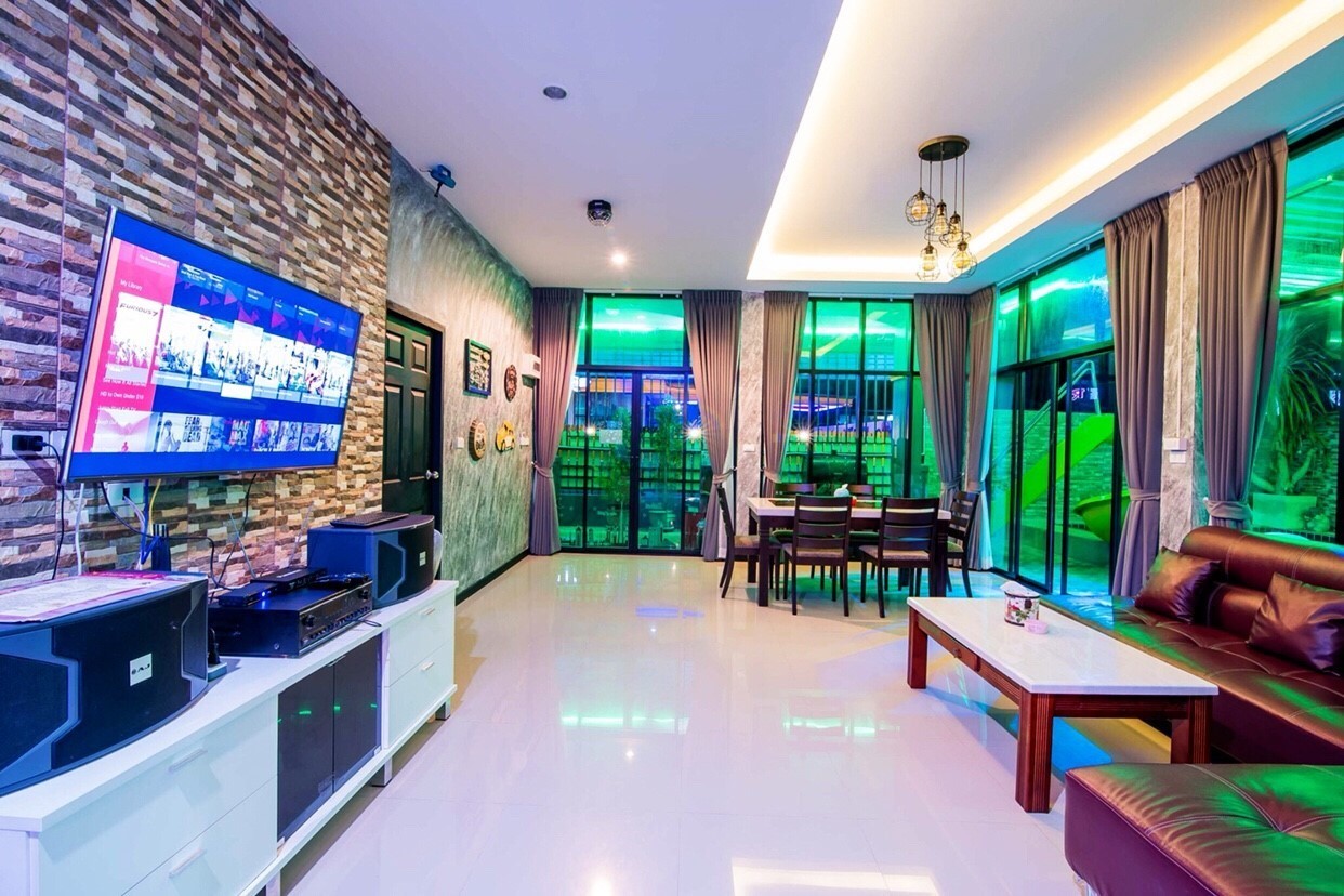 HR 5002 บ้านพักชะอำ บ้านไรโน่