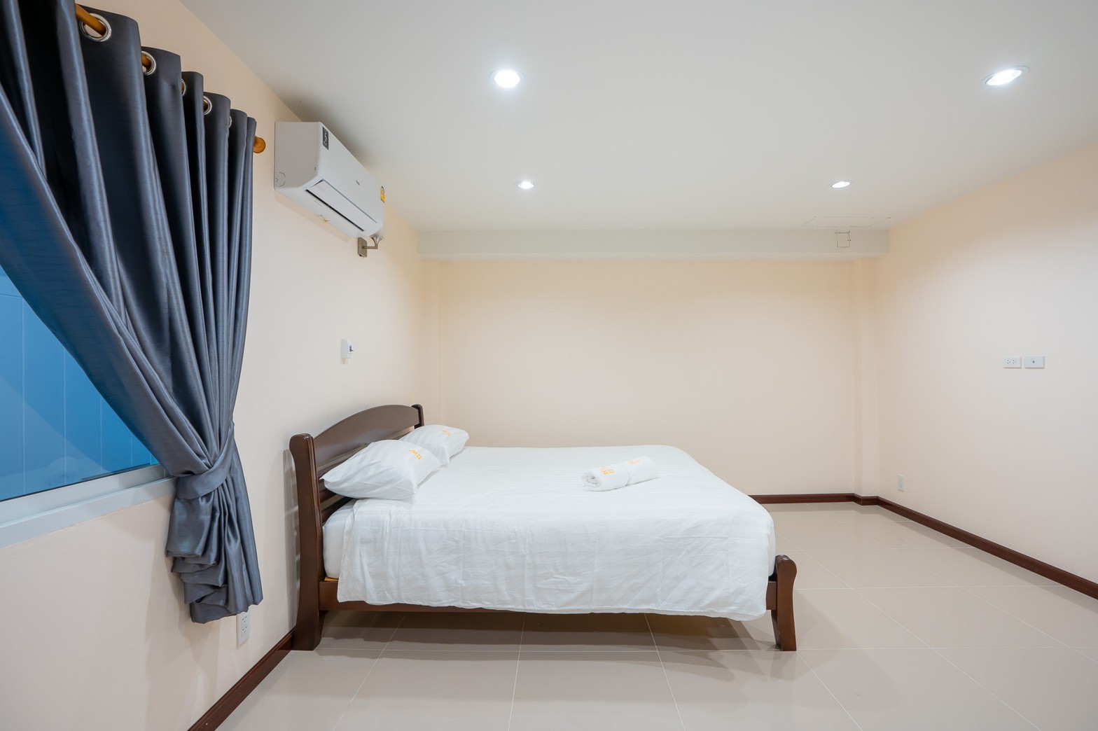 HR15067 บ้านพักใกล้ทะเลชะอำ The Great Beach Pool Villa Cha Am