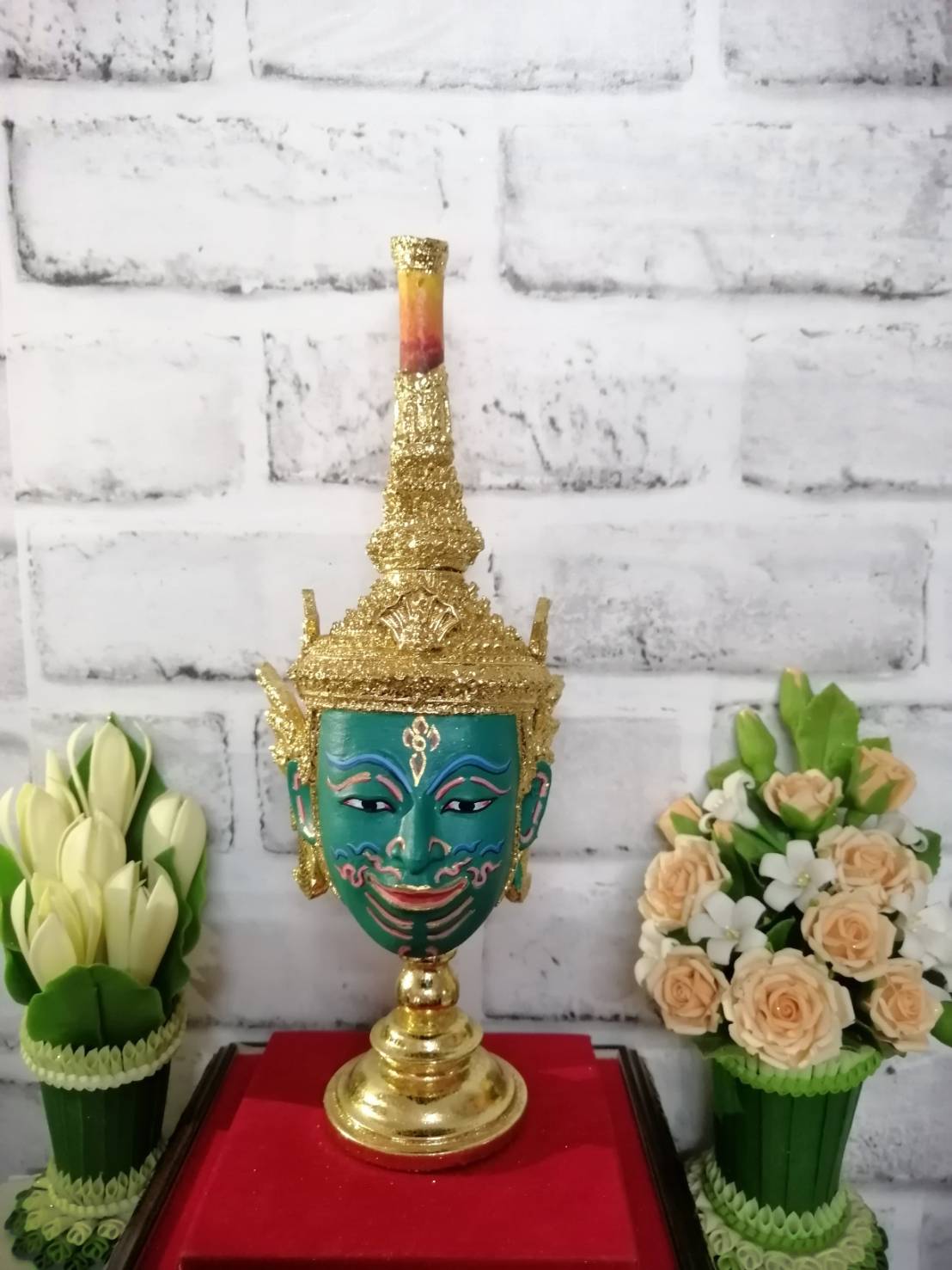 พระปรโคนธรรพ ขนาดกลาง เรซิ่นปิดทอง พร้อมฐานปิดทอง