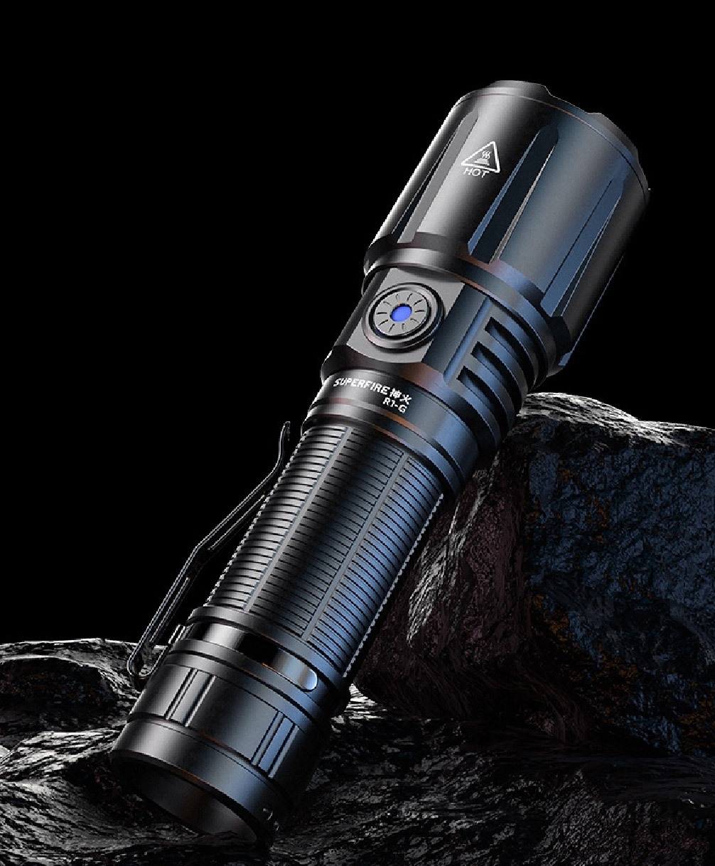 New.ไฟฉาย Supfire รุ่น R1-G ( ไฟแรง สว่างมาก ) 🔦 ตัวเรือนผลิตจาก 6061-T6 aviation aluminum 🔦 หลอด CREE XPE LED 36W 🔦 ความสว่างสูงสุด 2300 Lumens 🔦 ระยะส่องสว่าง 360 เมตร Zoom ได้ 🔦 ใช้งานได้ยาวต่อเนื่องนาน 6 ชั่วโมง