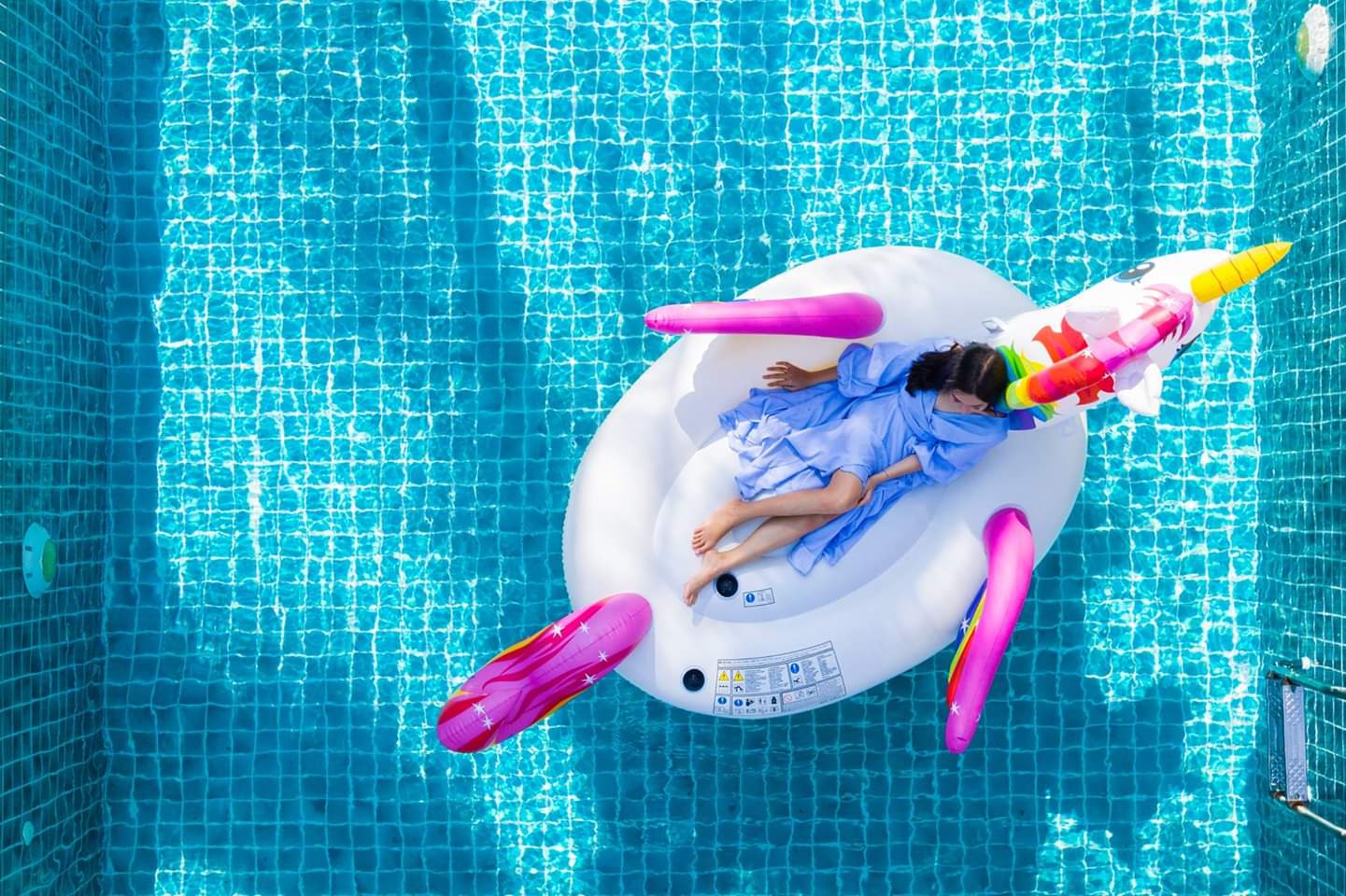 HR15008 บ้านพักติดทะเล โมเดิร์นบีช ปราณบุรี