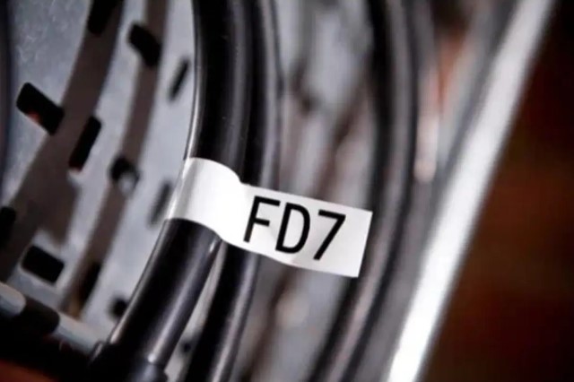 สติ๊กเกอร์มาร์คสายไฟ FLEXIBLE ID อักษรดำพื้นขาว เบอร์มาร์คสายไฟ CABLE MARKER