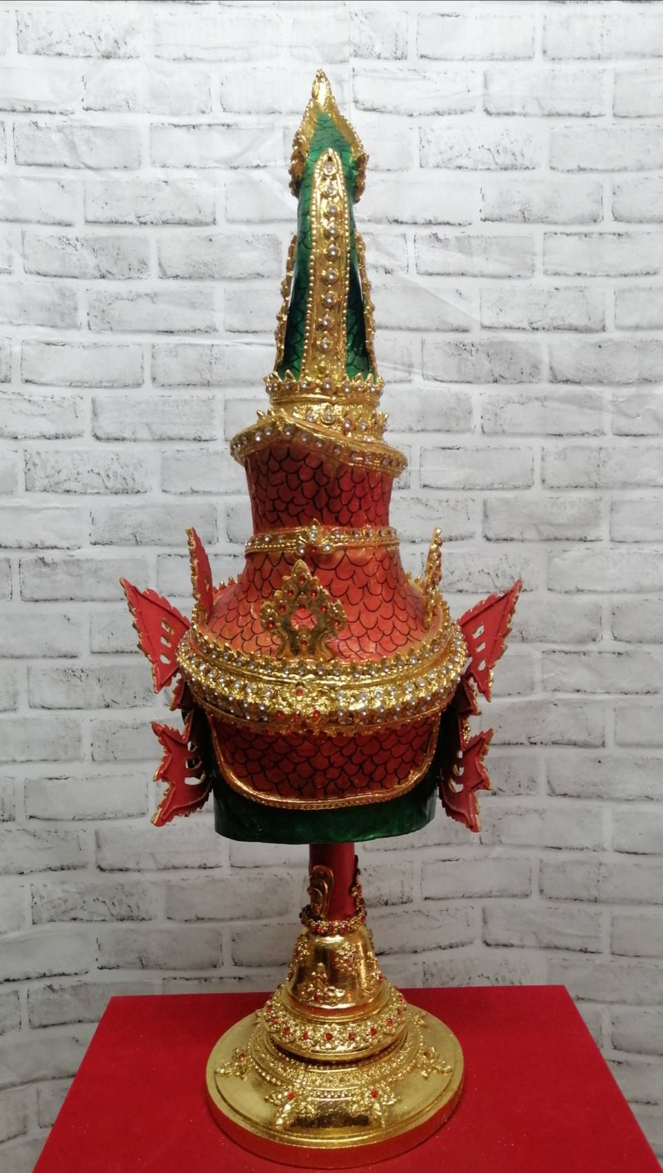 ปู่ภุชงค์ ปู่พญานาค พญานาค พร้อมฐานไม้สีแดง