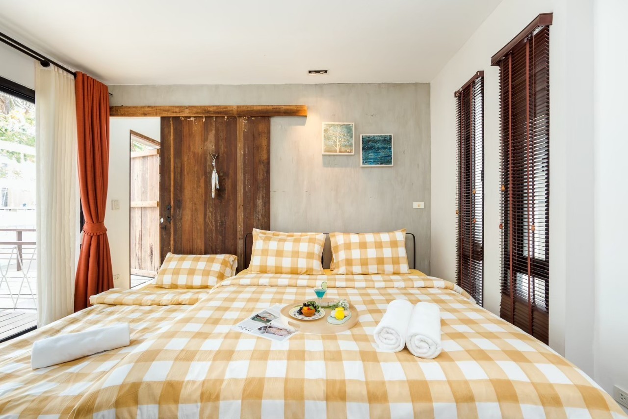 HR15075 บ้านพักติดหาดปราณบุรี The Banana Beach Villa Pranburi