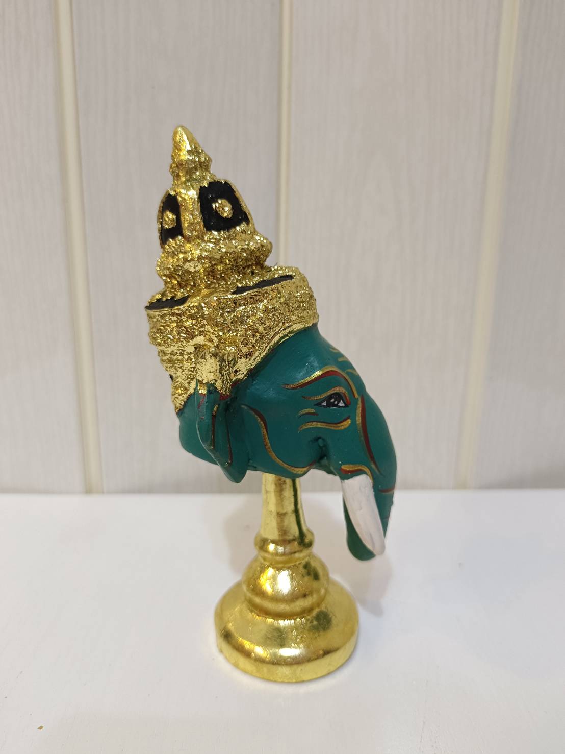 พระพิฆเนศ ขนาดจิ๋ว ขนาดตั้งหน้ารถ พร้อมฐานปิดทอง (สีเขียว)