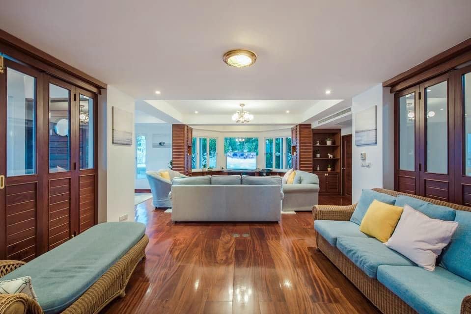 HR15042 บ้านพักติดทะเลหัวหิน The Sunny Beach Villa