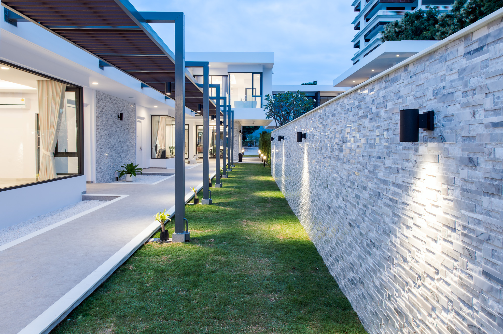 HR15066 บ้านพักติดทะเลหัวหิน The Casa Rocca Beach Villa HuaHin