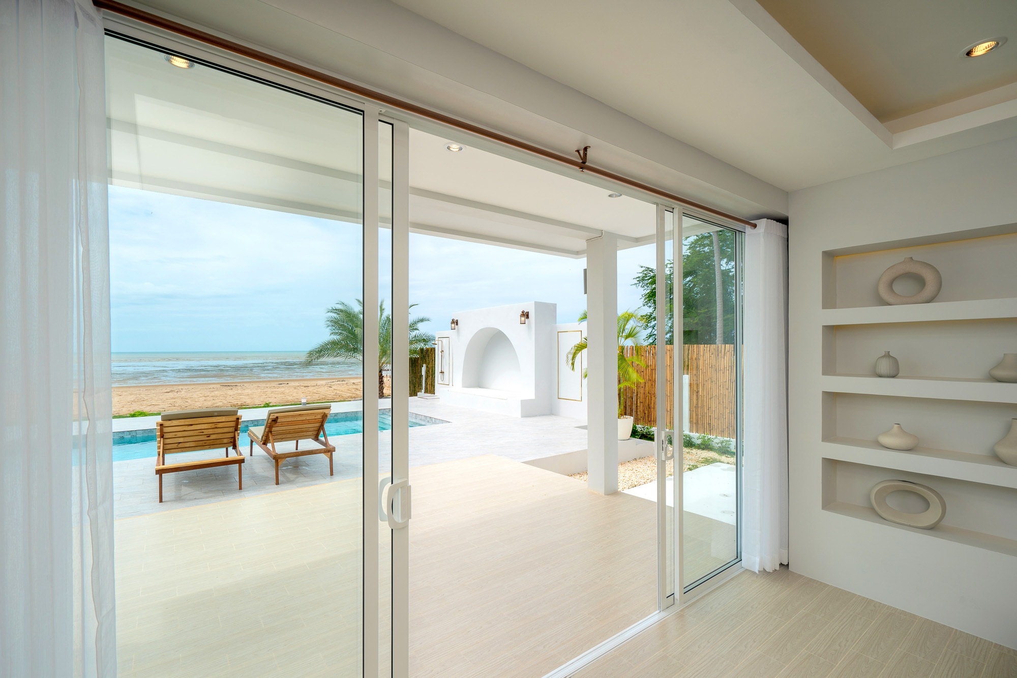 HR15048 บ้านพักติดทะเล กุยบุรี De Pana Beach Villa