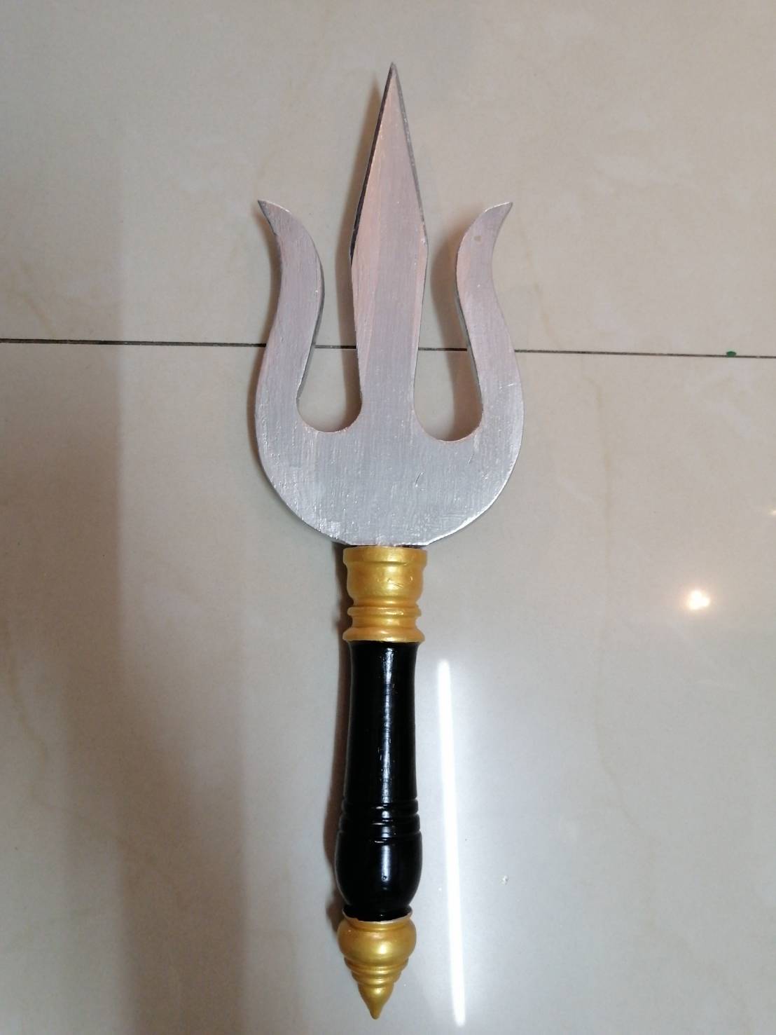 ตรีศูล อุปกรณ์การรำ อุปกรณ์แสดง