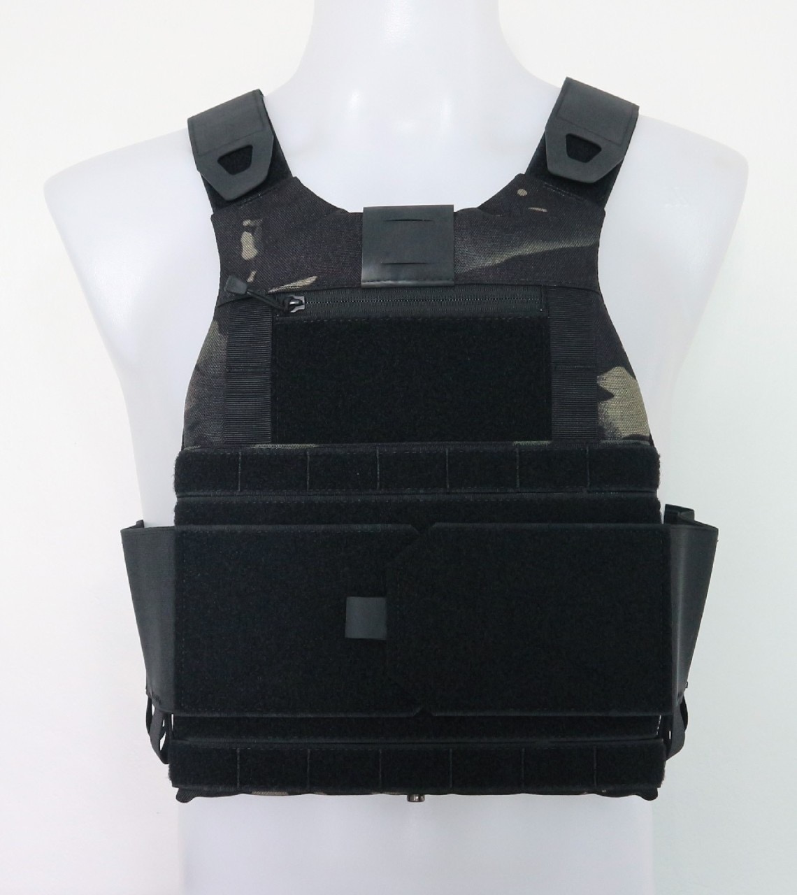 (fire)สินค้ามาใหม่ค่ะ(fire) เสื้อเกราะ FCSK 2.0 ( FCSK 2.0 plate carrier) ♨️ ผลิตจากผ้า Nylon 1000D ทนทาน ♨️ ด้านหน้าสามารถดัดแปลงติดกับชุด chestrig , mag pouch , panel ต่างๆ ได้ ♨️ ชุดโอบยางยืดด้านข้างปรับขนาดได้ และมีช่องใส่แม็ก 5.5