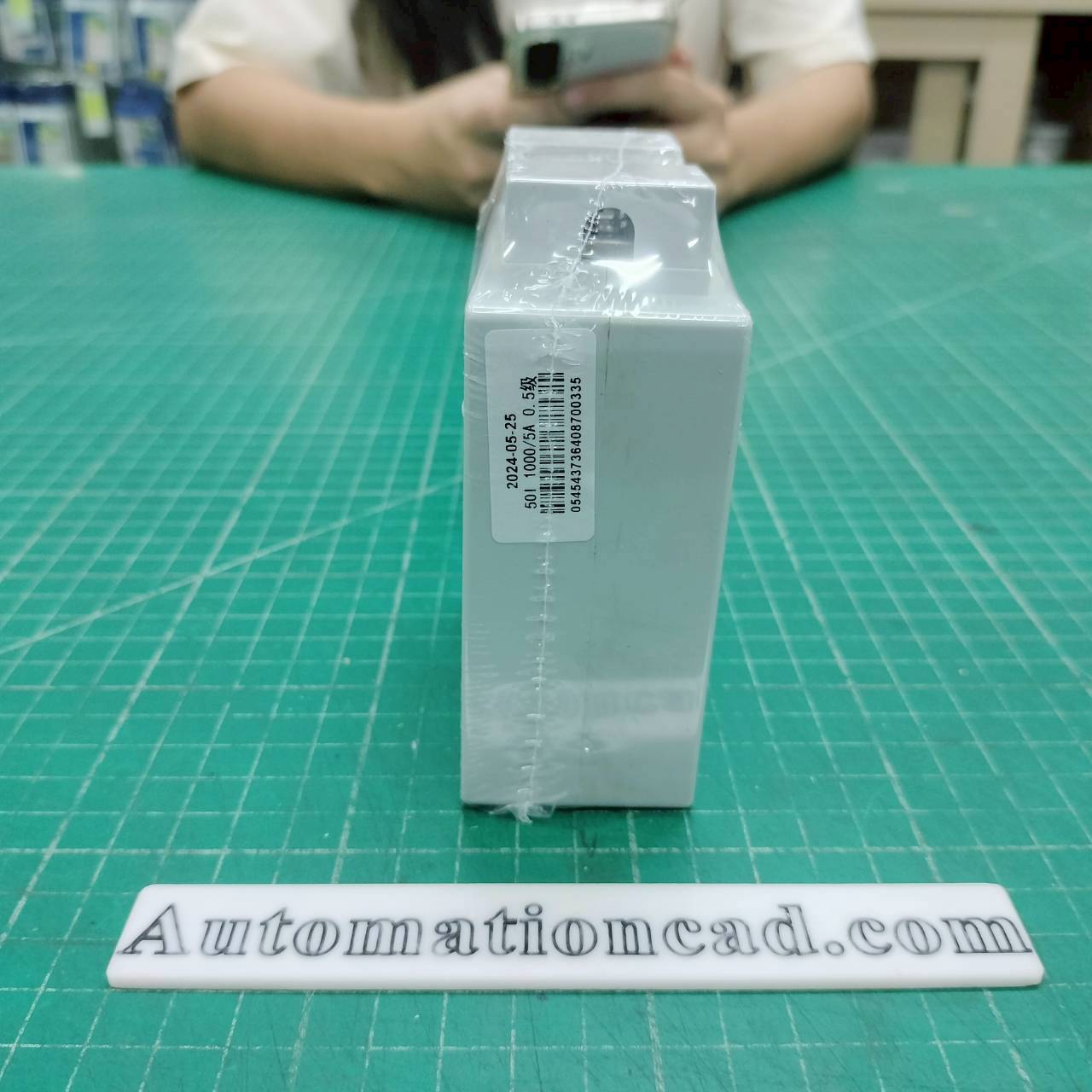 หม้อแปลงกระแสไฟฟ้า CT 1000/5A CHINT BH-0.66 50I Class 0.5 Current Transformer