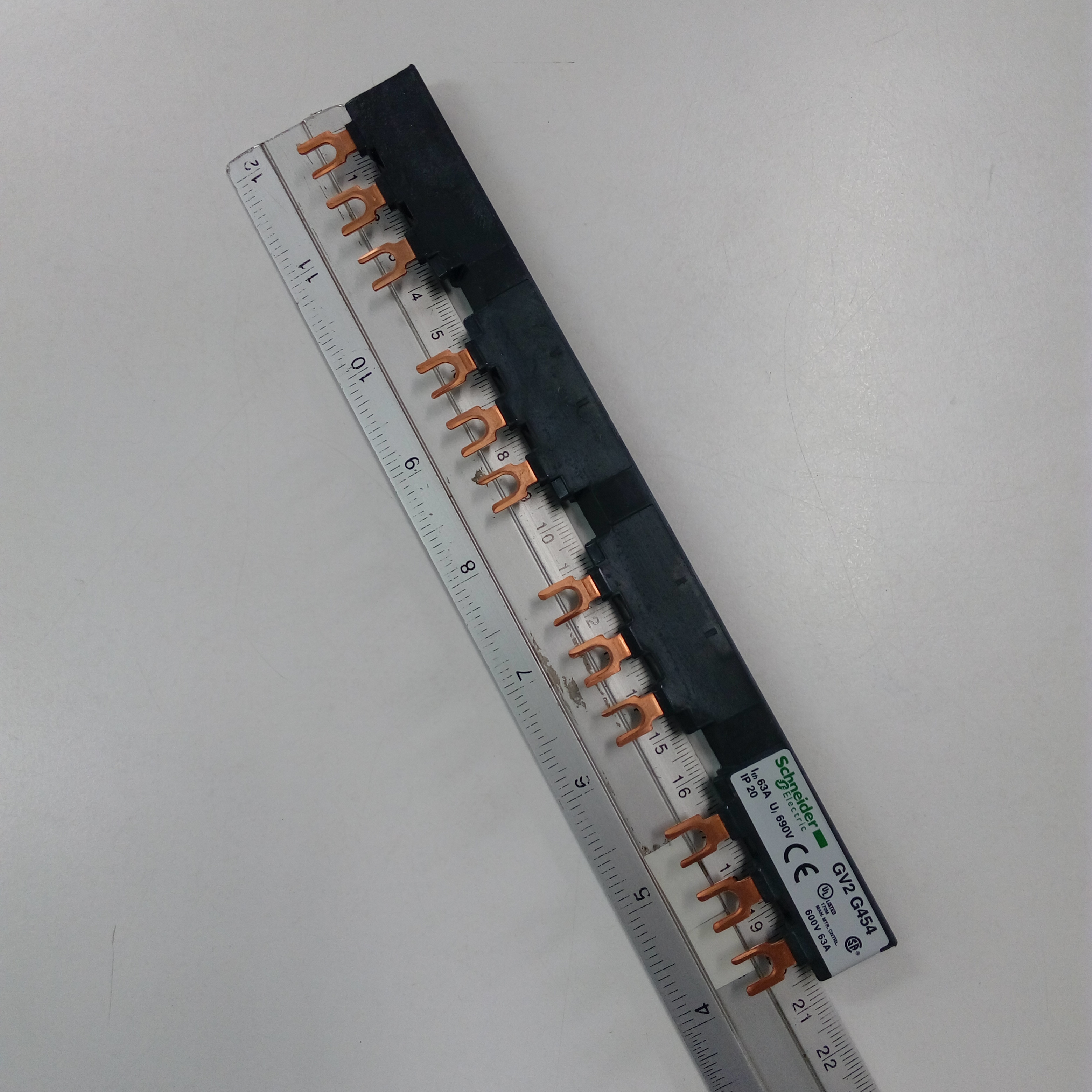 SCHNEIDER Comb Busbar 63A บัสบาร์เชื่อมเบรคเกอร์ 4 ชุด รุ่น GV2 G454