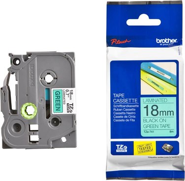 เทปพิมพ์อักษร TZE-741 ขนาด 18 มม. อักษรสีดำพื้นเขียว แบบเคลือบพลาสติก Brother