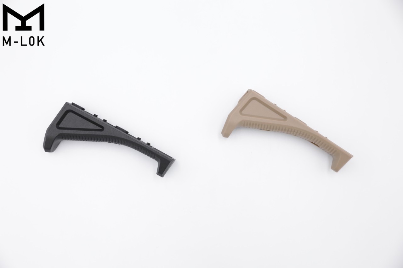 กริ๊ปมือหน้า Magpul AFG M-Lok (Angled Fore Grip) (ใช้ได้กับชุดหน้าระบบราง M-Lok เท่านั้น) คุณสมบัติ : ผลิตจากโพลิเมอร์ น้ำหนักเบา ขนาดกระทัดรัด สามารถใช้ได้กับชุดหน้าระบบราง M-Lok เท่านั้น ติดตั้งง่าย และ แน่นแข็งแรงทนทาน ขนาดพอดีมือ มี2สีให้เลือก สีดำ สี