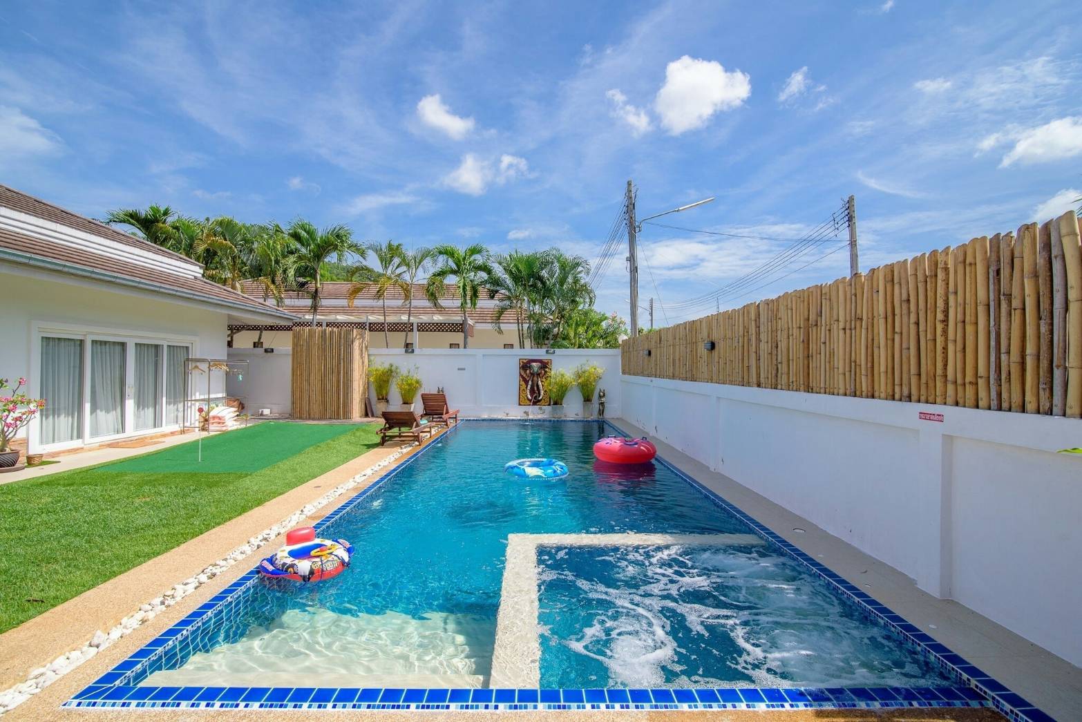 HR 4013 บ้านพักหัวหิน บ้านอเวนิว โต๊ะสนุ๊ก สระส่วนตัว