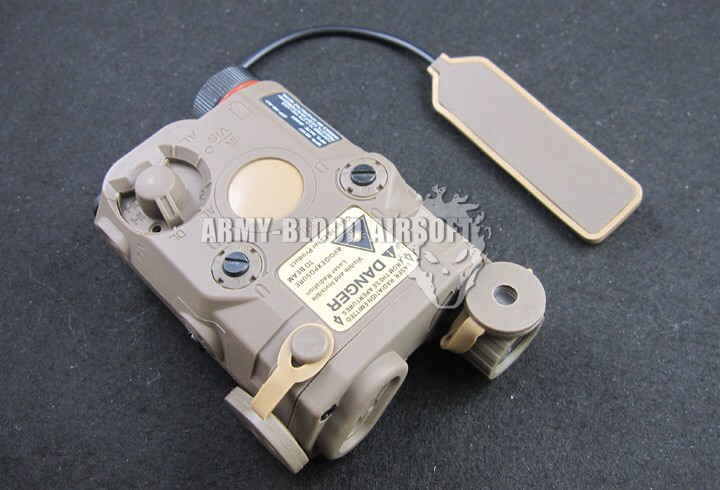 AN/PEQ-15 Laser Aiming Device With Flashlight (DE)