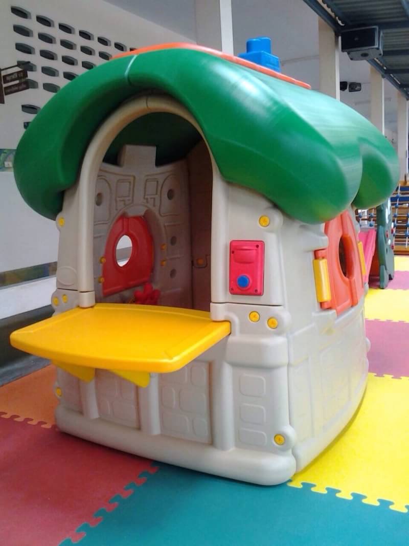 บ้านขนมปังหนูน้อย