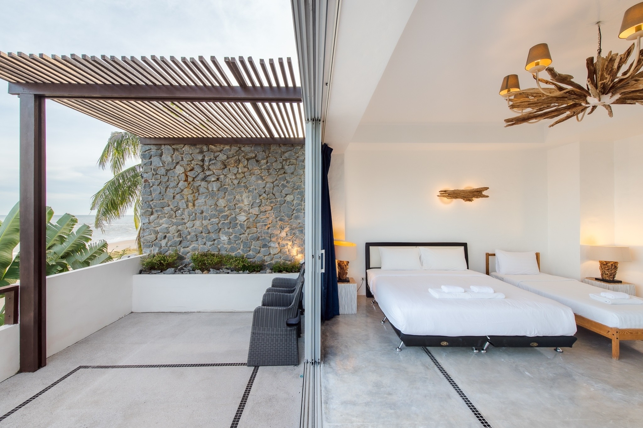 HR15088 บ้านพักติดทะเล S Beach pool villa Kuiburi