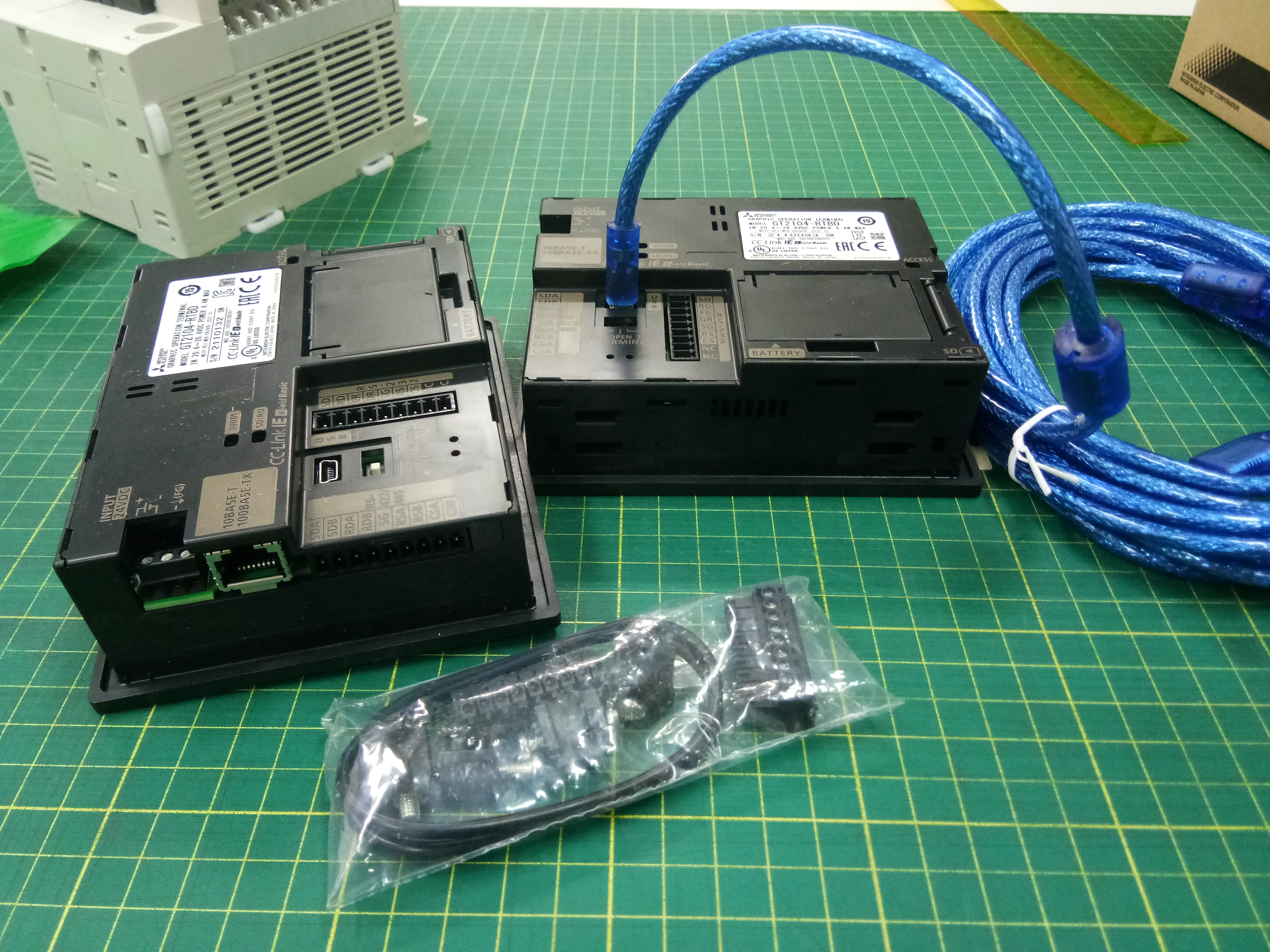 จอ MITSUBISHI รุ่น GT2104-RTBD หน้าจอ 4.3 นิ้ว เชื่อมต่อ PLC FX Series