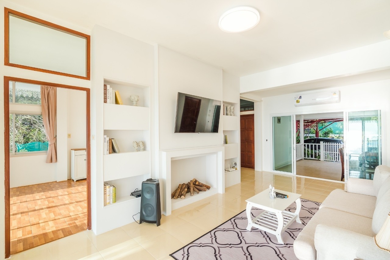 HR15076 บ้านพักติดทะเลหัวหิน The Luxe Beach Villa