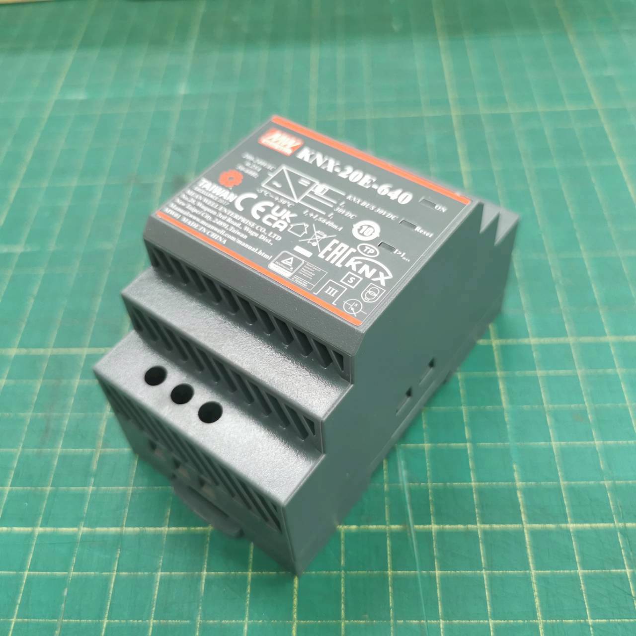 สวิทช์ชิ่งพาวเวอร์ซัพพลาย Meanwell KNX-20E-640 POWER SUPPLY 19.2W 30V 640mA 220VAC
