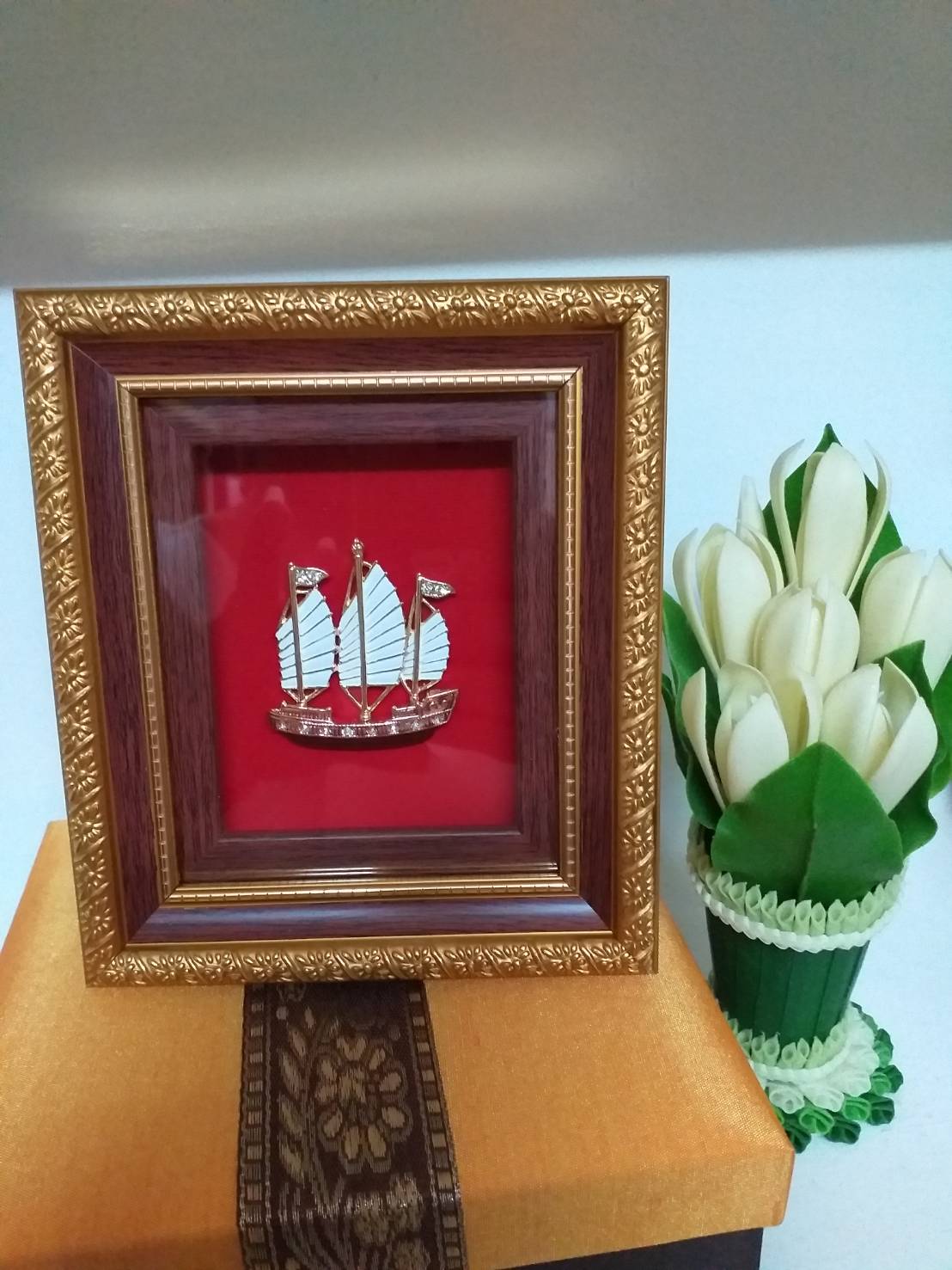 กรอบรูปโขนรามเกียรติ์ และเอกลักษณ์ไทยๆ พร้อมกล่องผ้าไหม