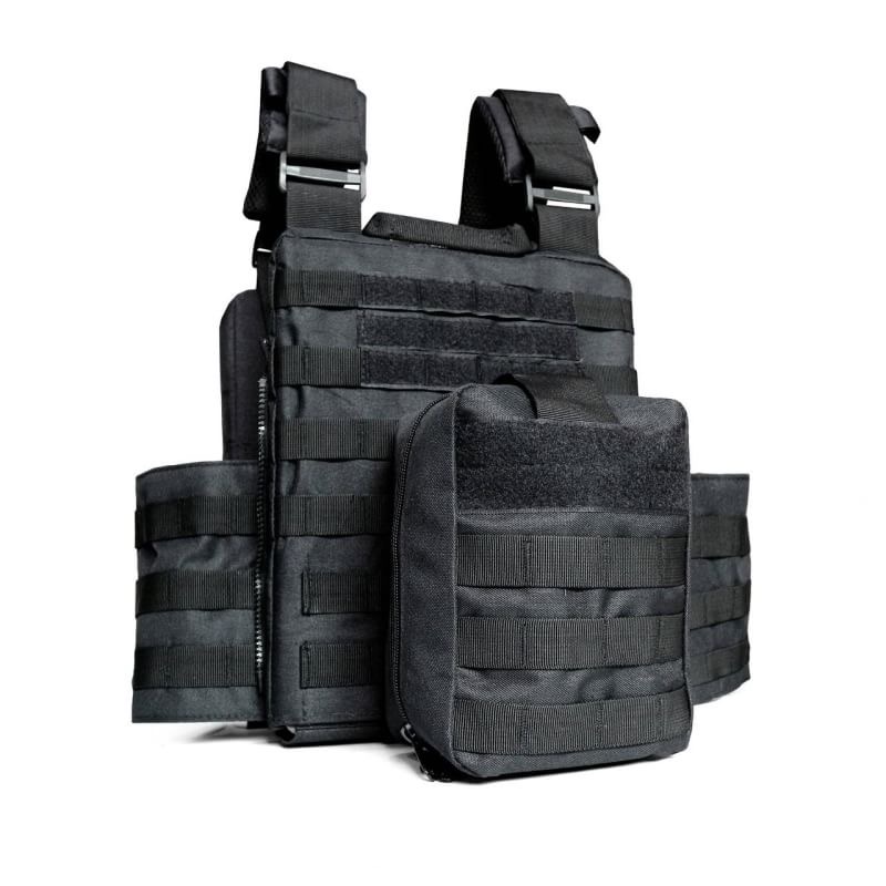 New.APC Vest เสื้อ APC vest ผลิตจากผ้า Nylon 600D มีช่องใส่แม็กกาซีน M4 ได้ 3 ช่อง มีซ่องใส่แม็กกาซีนปืนสั้นได้ 3 ช่อง แถมกระเป๋าใบเล็ก 1 ใบ พร้อม ซองใส่วิทยุสื่อสาร อีก 1 ใบ สามารถถอดชุดใส่แม็กกาซีนได้ สีดำ ราคาพิเศษ 1,800 บาท