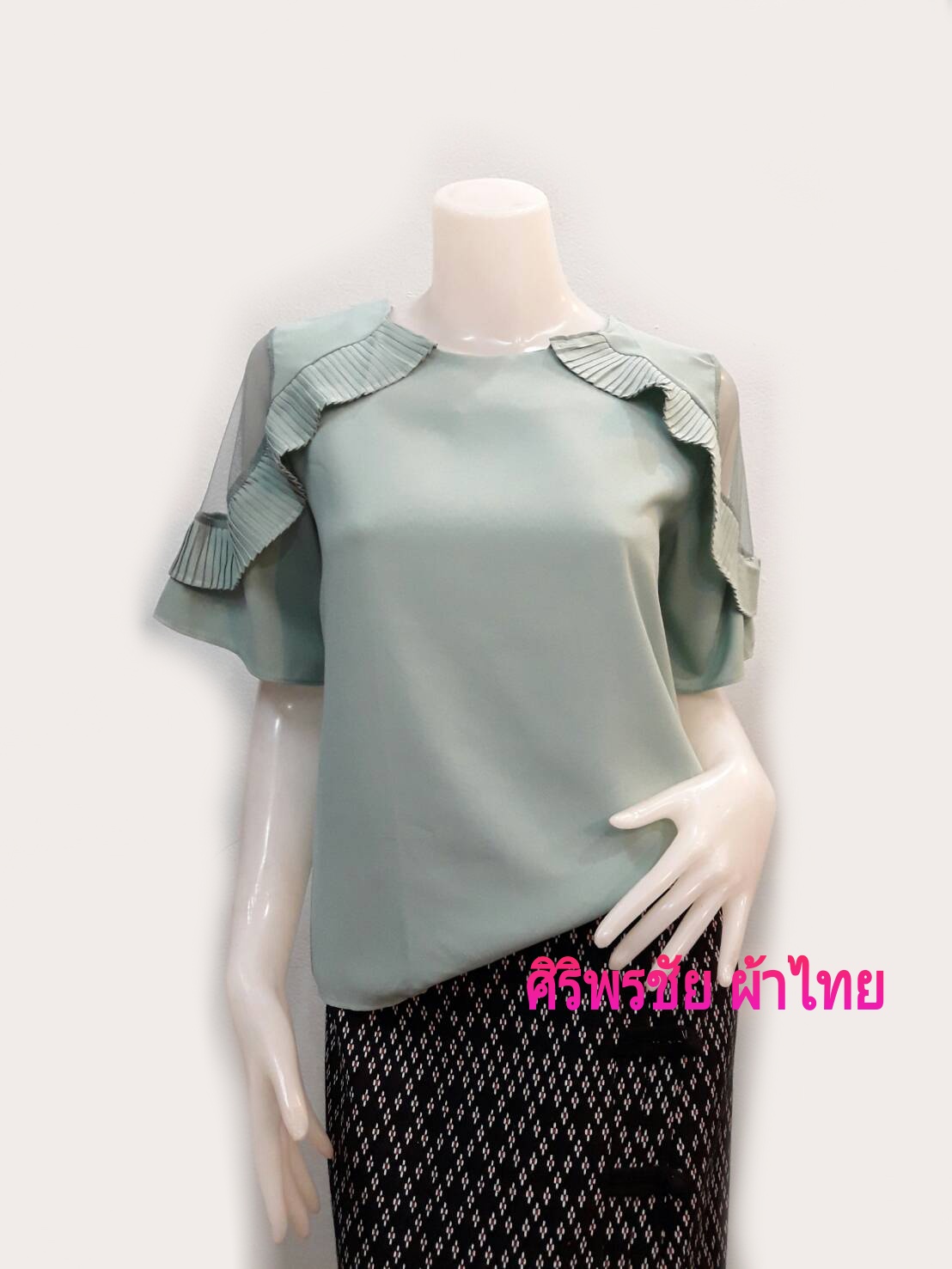 เสื้อทำงานชีฟองสีเขียวแต่งผ้าาอัดพรีทแขนเว้าผ้ามุ้ง เสื้อชีฟองแต่งพรีทสีเขียว เสื้อทำงานเกาหลีคอแต่งโบว์ เสื้อสมัครงาน ชุดสมัครงาน เสื้อใส่กับผ้าถุง เสื้อใส่กับผ้าซิ่น
