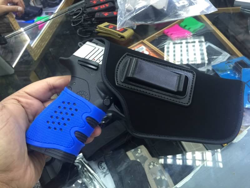 https://youtu.be/AZFanXIKnQw New.ยุทธวิธีด้ามจับยาง Tactical Grip Gloves For SIG P320sp / GLOCK ทุกรุ่นและ ทุกรุ่นของปืนสั้น มีทั้งหมด 6 สี 📌❗️ราคาโปรโมชชั่น ราคาพิเศษ 450 บาท Ems 50 บาท ครับ ❗️📌 ========================