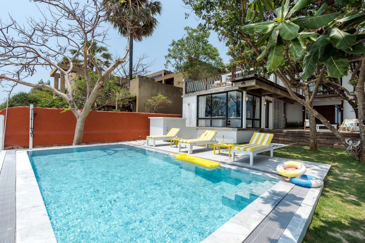 HR15075 บ้านพักติดหาดปราณบุรี The Banana Beach Villa Pranburi