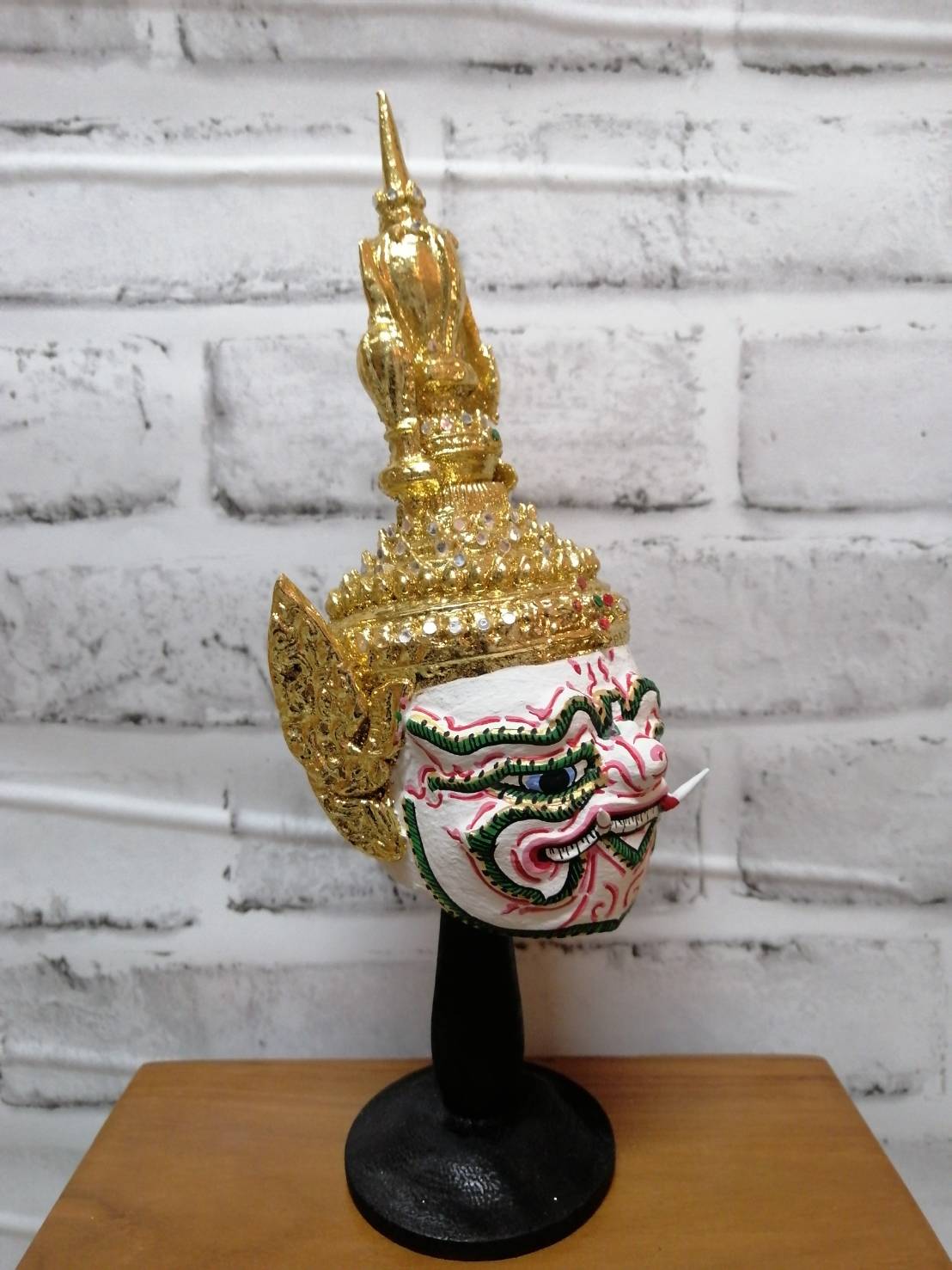 ตรีเศียร ขนาดกลาง