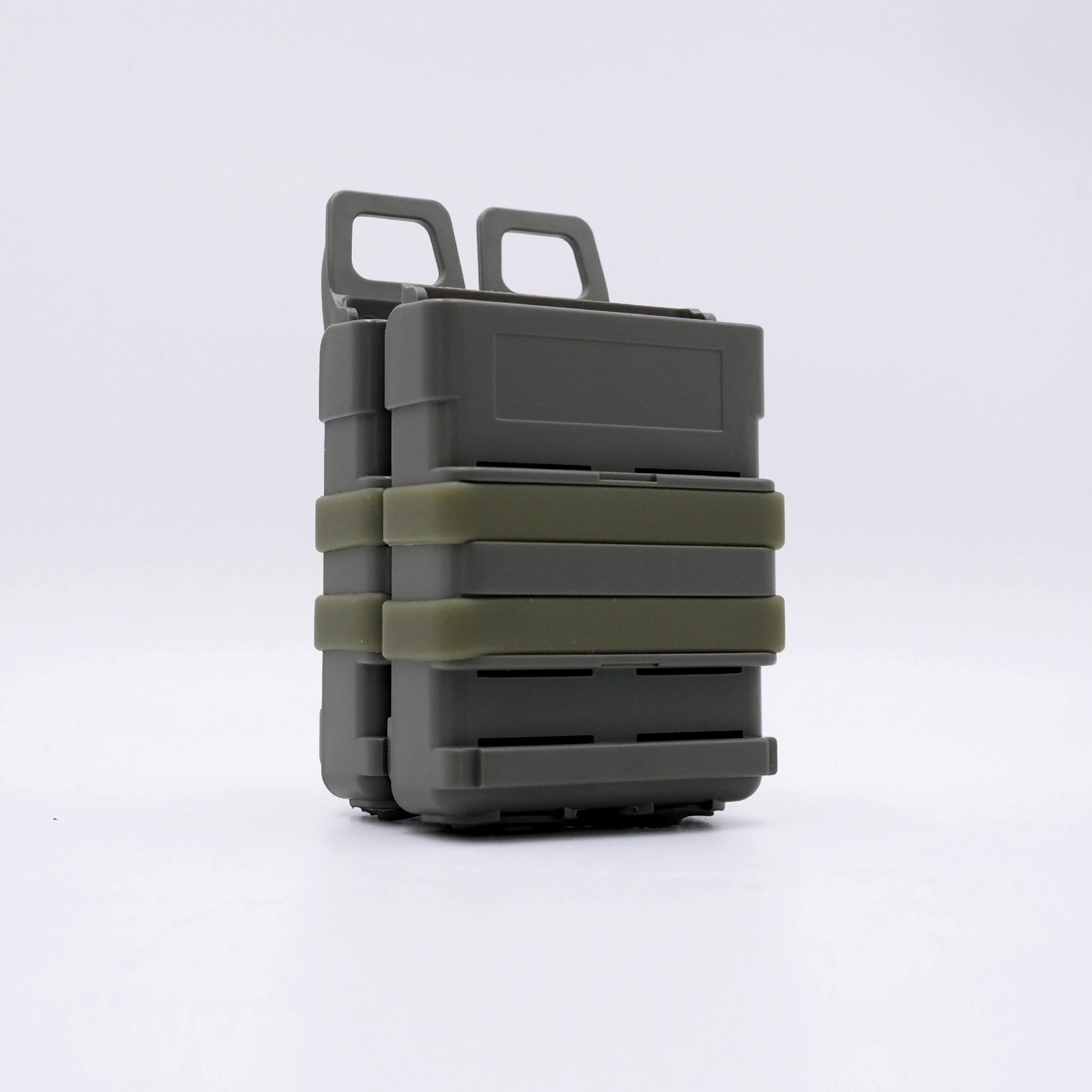 New. ซองแม็กกาซีน Fastmag M4 ( FMA ) - ผลิตจาก Polymer เกรดคุณภาพ - สำหรับแม็กกาซีน 5.56 * 2 ช่อง - ซองแม็ก M4 คู่ แบบปลดไว - ด้านหลัง สาย Molle ร้อยติดเข็มขัด/เสื้อเกราะได้