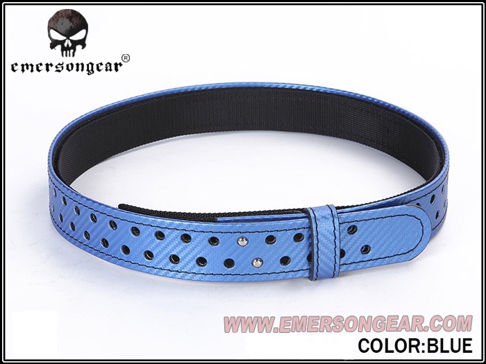 เข็มขัด IPSC ลายเครฟล่า ยี่ห้อ Emerson (ELS Competiton Belt ues on IPSC & 3-Gun) คุณสมบัติ : #เข็มขัดออกแบบมาพิเศษทำให้เข้ากับสรีระได้เป็นอย่างดี #เวลาวิ่งเข็มขัดจะไม่ขยับเขยื่อนไปมา #เข็มขัดแบ่งเป็น 2 ชิ้น ทำให้สะดวกในการใช้งาน มี3สีให้เลือก #สีดำ #สีแดง