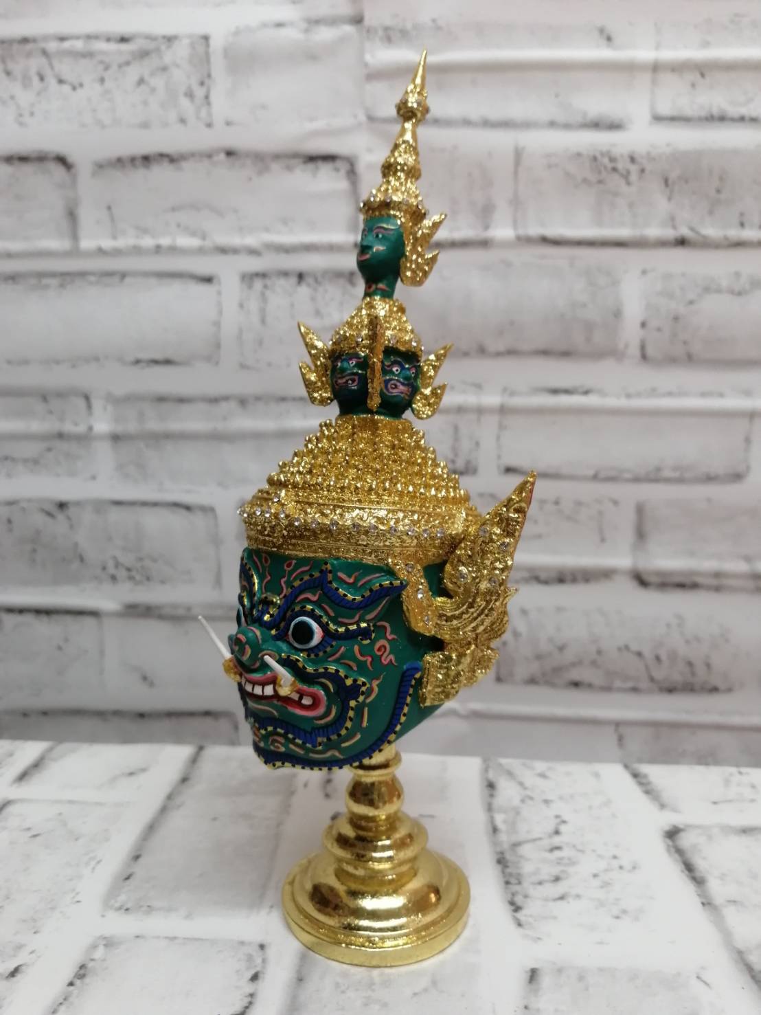 ทศกัณฐ์ ขนาดกลาง เกรดพรีเมี่ยมประดับเพชร พร้อมฐานปิดทอง