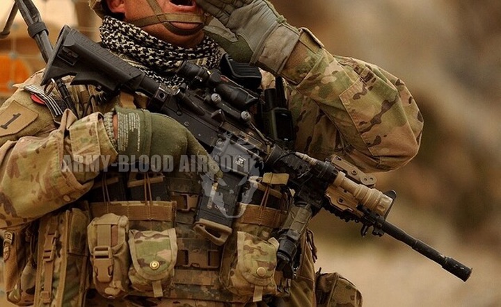 Element Surefire M952V Style WeaponLight New Version (Tan)