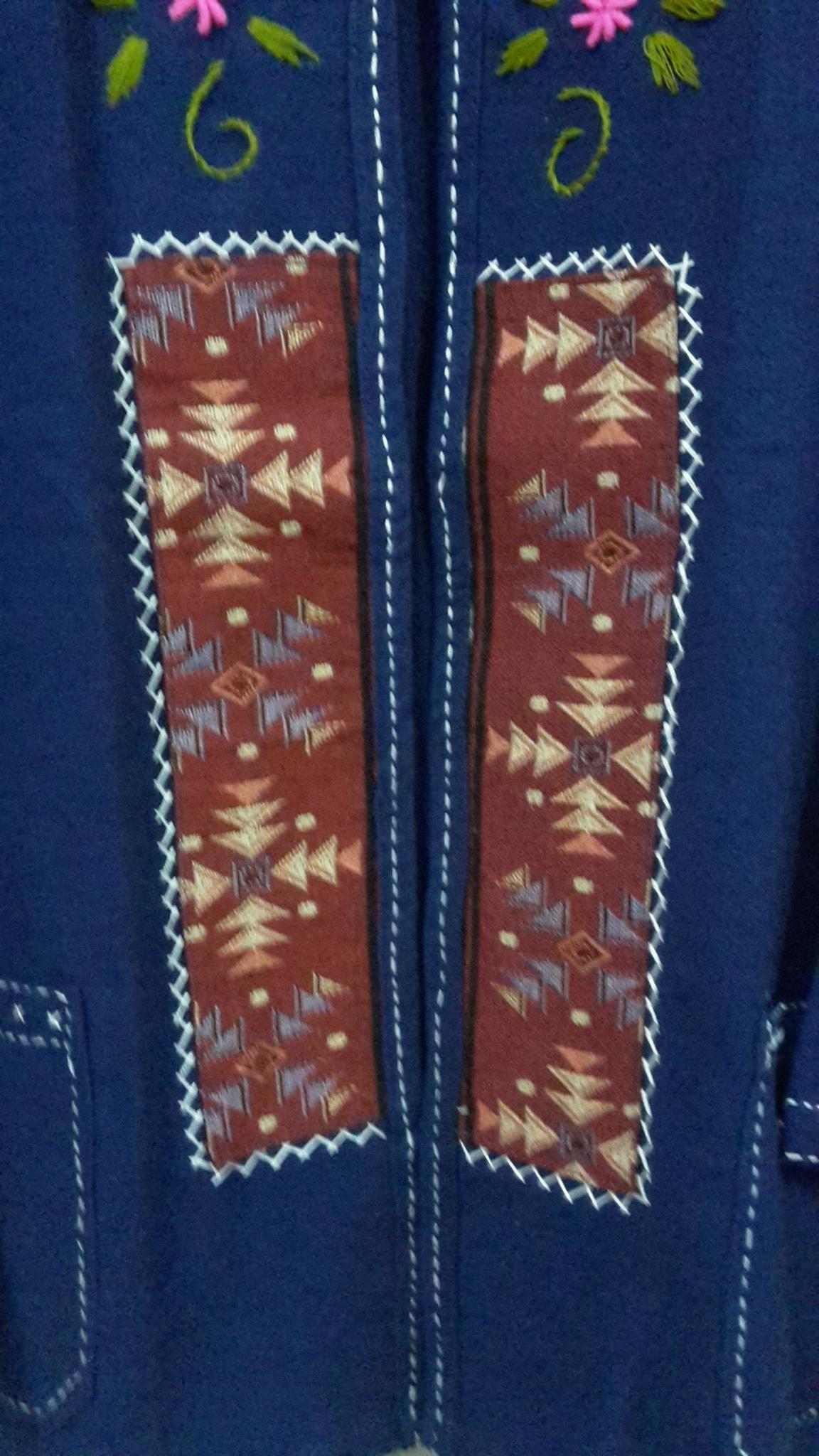 เสื้อผ้าไทยม้อฮ้อม เสื้อผ้าฝ้ายย้อมคราม เสื้อคลุมผ้าฝ้าย เสื้อแจ็คเก็ตผ้าฝ้ายม้อฮ้อม ปักดอกไม้ สำเนา