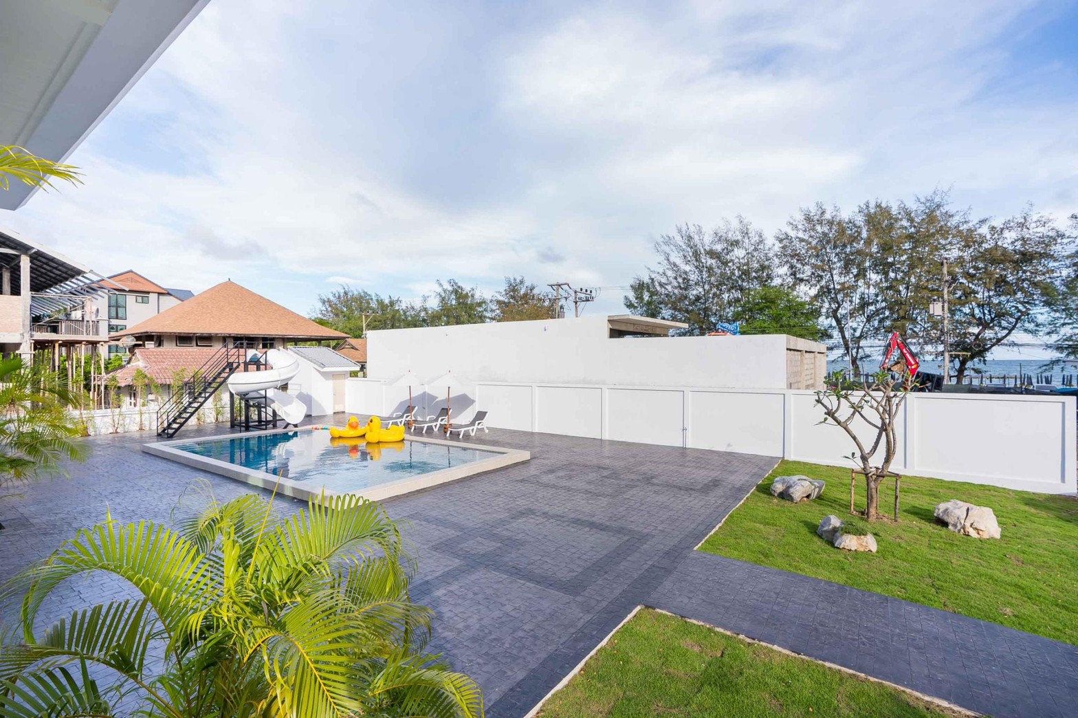 HR15067 บ้านพักใกล้ทะเลชะอำ The Great Beach Pool Villa Cha Am