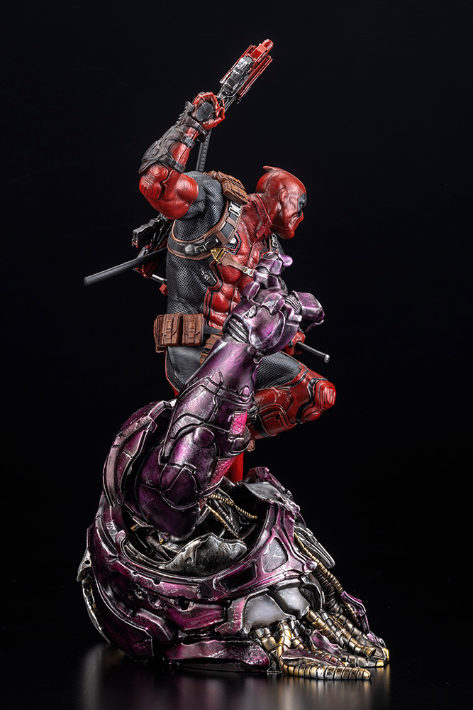 เปิดจอง : DEADPOOL FINE ART STATUE SIGNATURE SERIES -Featuring the Kucharek Brothers-