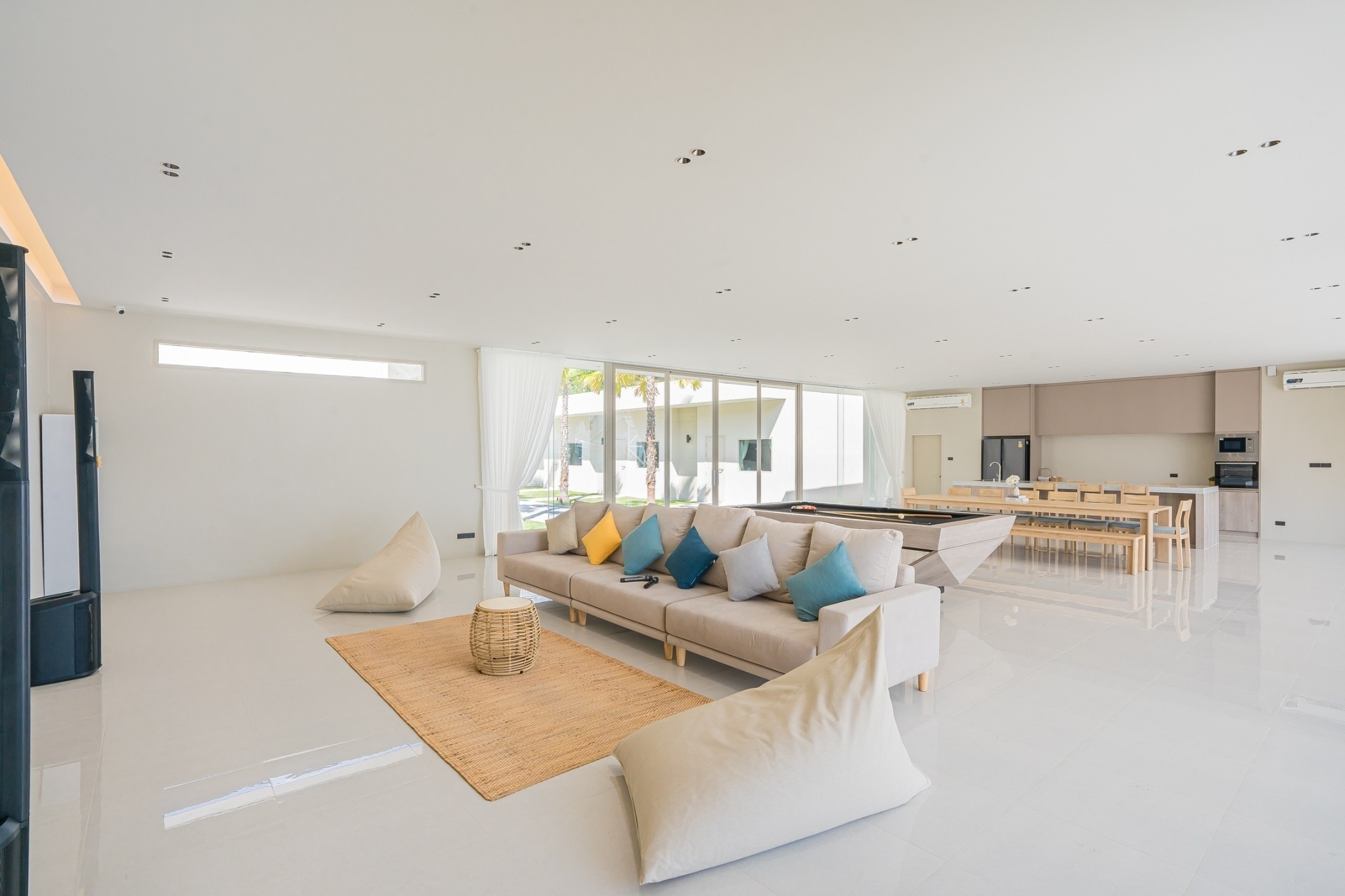 HR15083 บ้านพักติดทะเลหัวหิน The Rest Beachfront Hua Hin Pool Villa