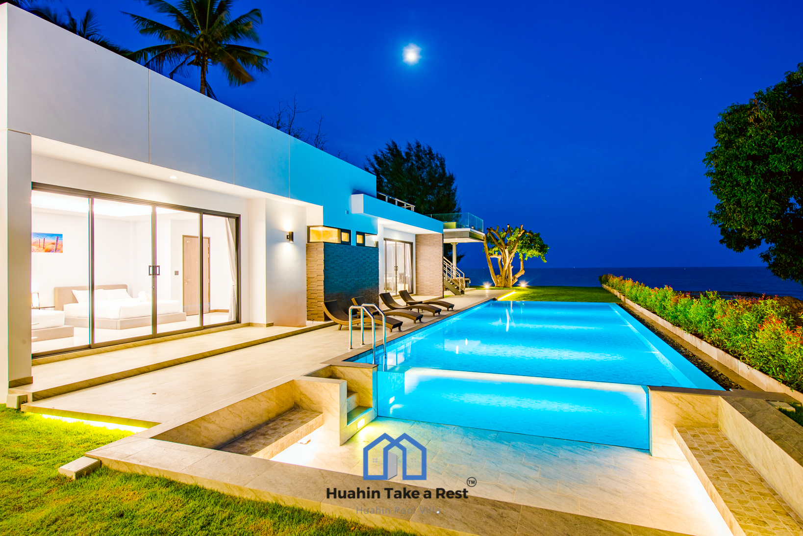 HR15039 บ้านพักติดทะเลหัวหิน The Premium Beach Villa Hua Hin