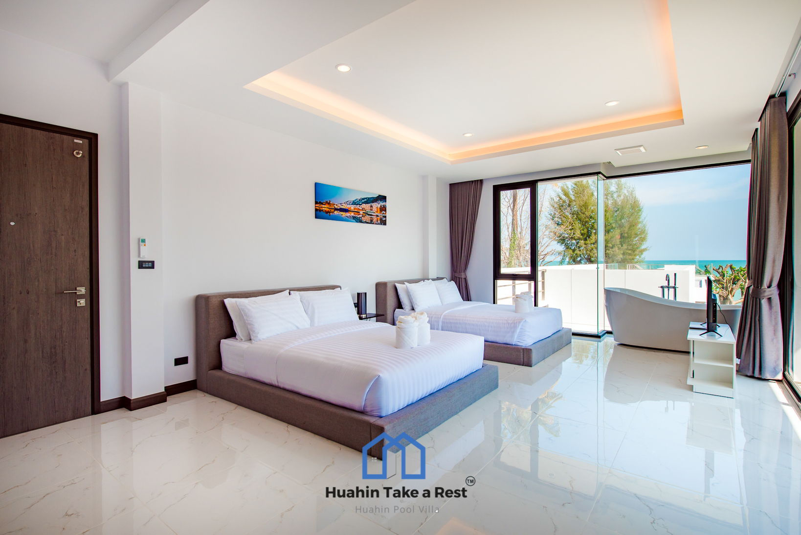 HR15039 บ้านพักติดทะเลหัวหิน The Premium Beach Villa Hua Hin