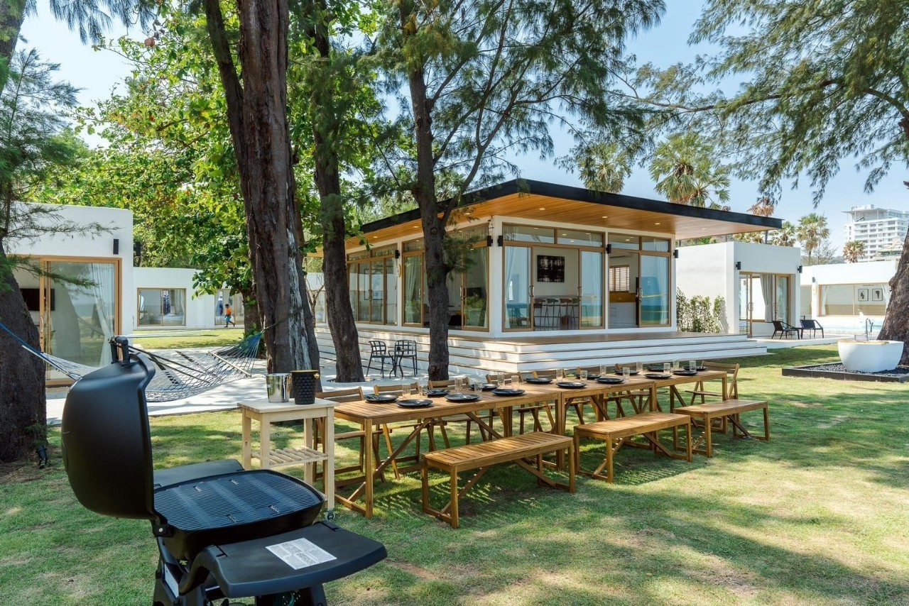 HR15080 The Bristol Beach Huahin Pool villa