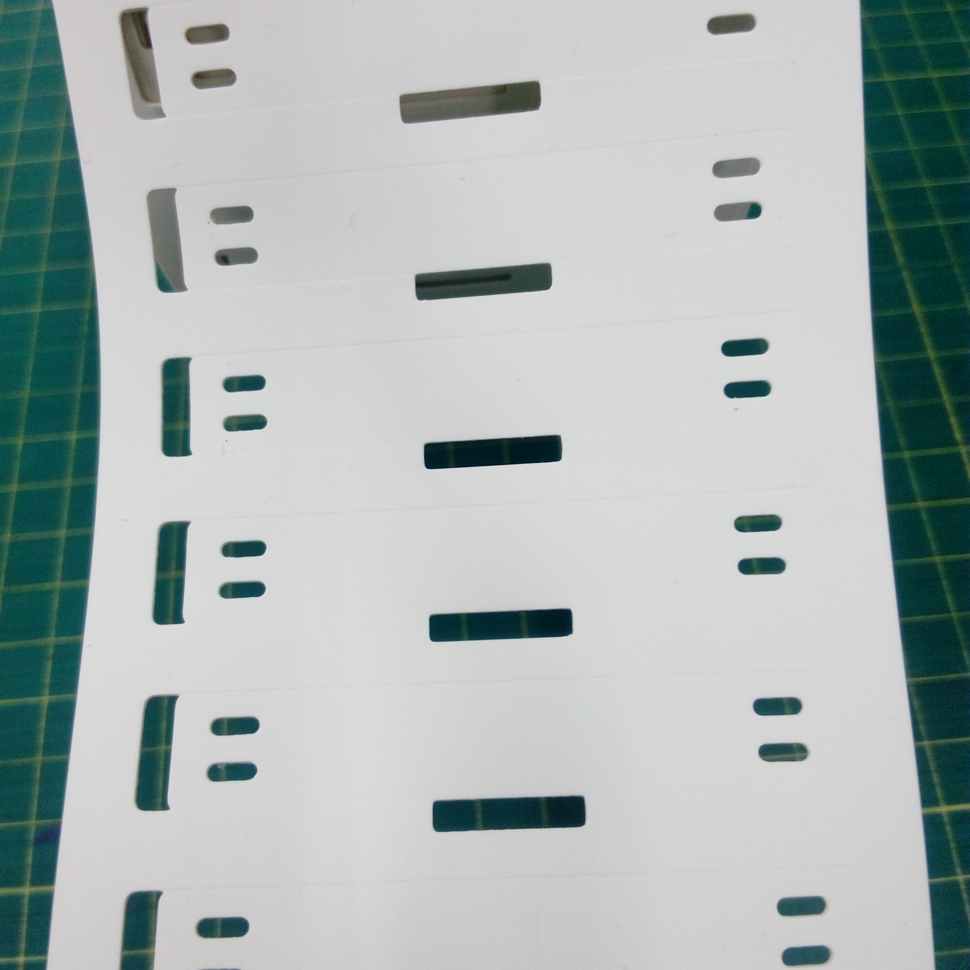 TAG มาร์คสายไฟ Polyurethane สีขาว เบอร์มาร์คสายไฟ CABLE MARKER