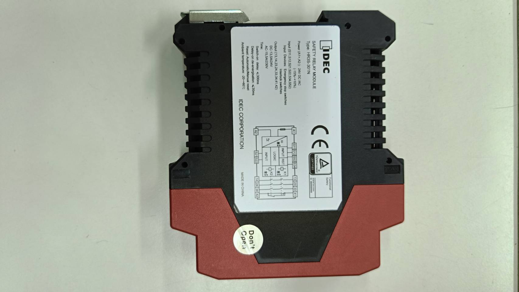 Safety Relay IDEC เซฟตี้รีเลย์ HR3S-301N 24DC/AC